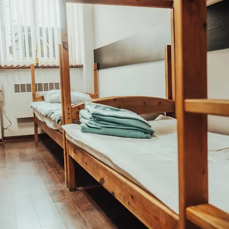 Hostel Na Slowackiego 6 *