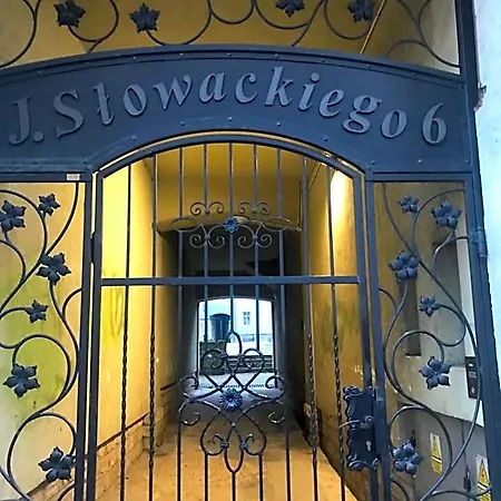 Na Slowackiego 6 אכסניה